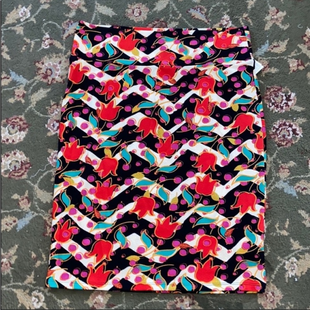 LuLaRoe Cassie Pencil Skirt - Picture 1 of 4